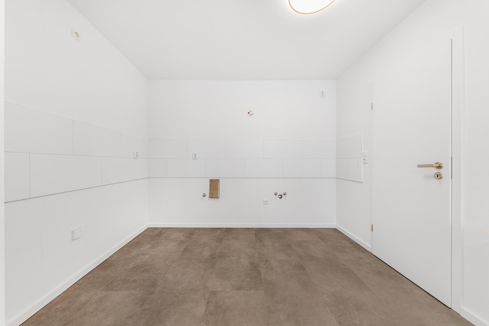bezugsfreie renovierte 2 Zimmer Wohnung direkt am Körnerplatz provisionsfrei – Körnerstraße 38, 4107 Leipzig(Zentrum) – Vorschaubild 6
