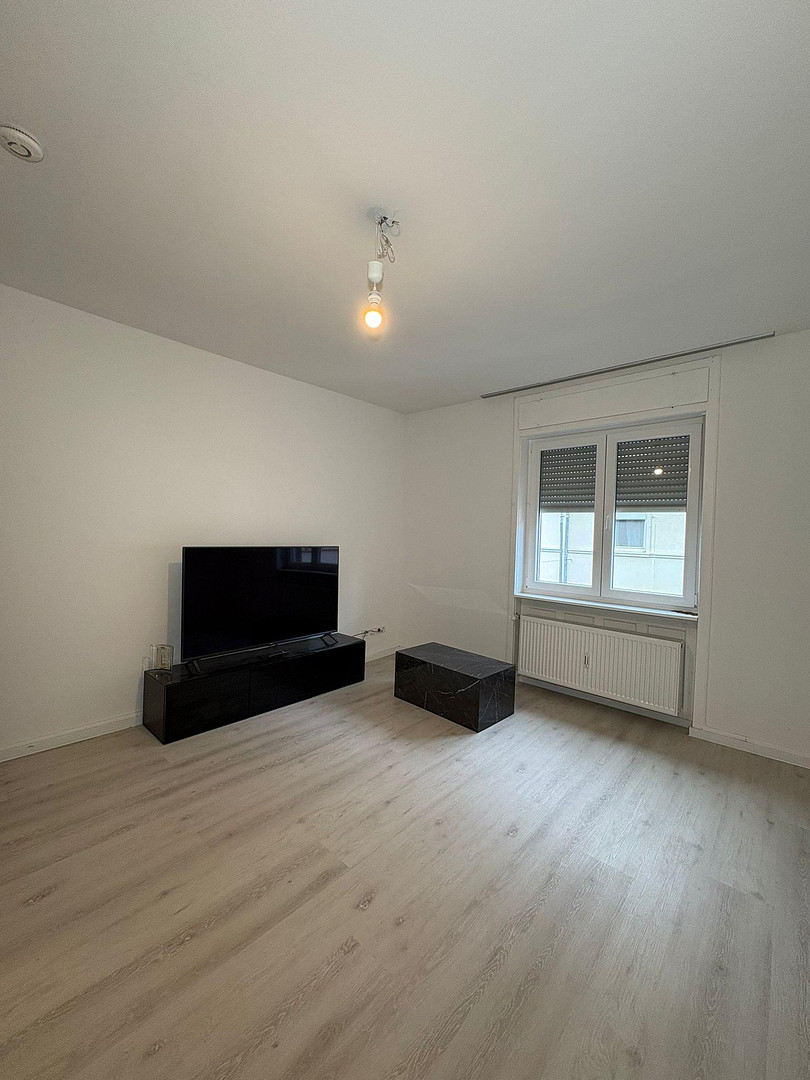 2,5-ZKB: Zweitbezug nach Modernisierung in Neckarau mit EBK & Loggia – Holunderstr. 13, 68199 Mannheim(Neckarau) – Vorschaubild 3