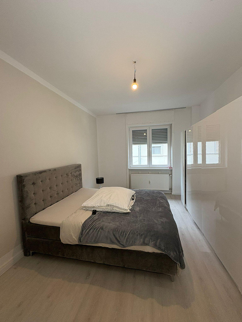 2,5-ZKB: Zweitbezug nach Modernisierung in Neckarau mit EBK & Loggia – Holunderstr. 13, 68199 Mannheim(Neckarau) – Vorschaubild 6