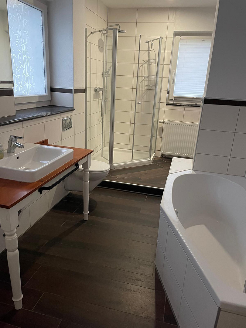 Großzügige Wohnung mit Traumterrasse & Garten in Erlangen Büchenbach – ab 01.08.26 – Jakob-Nein-Str. 15, 91056 Erlangen(Büchenbach) – Vorschaubild 7