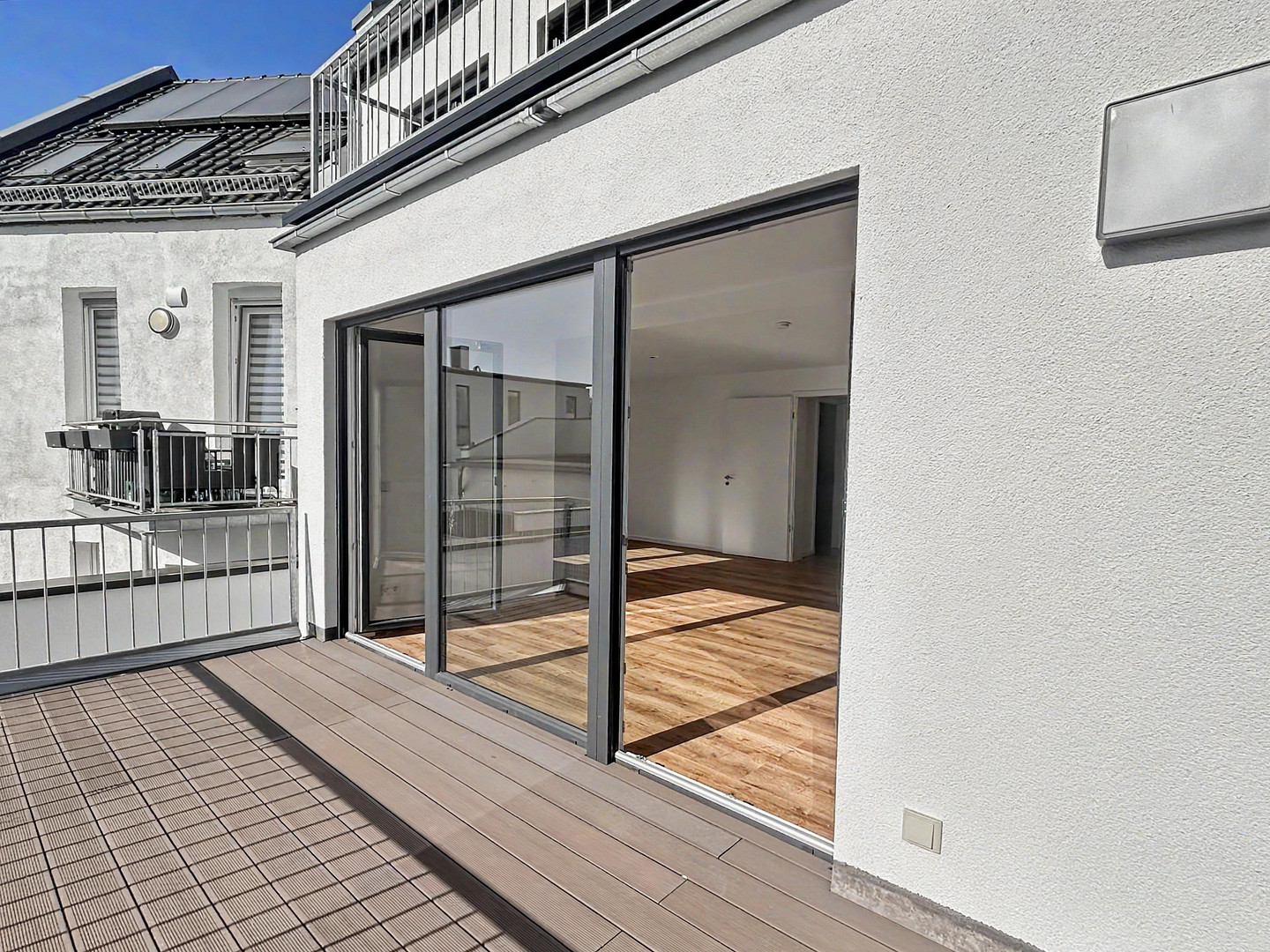Neubau-Erstbezug: Barrierefreie 3-Zimmer-Wohnung mit Sonnenbalkon und moderner Ausstattung – Köln(Lövenich) – Vorschaubild 12