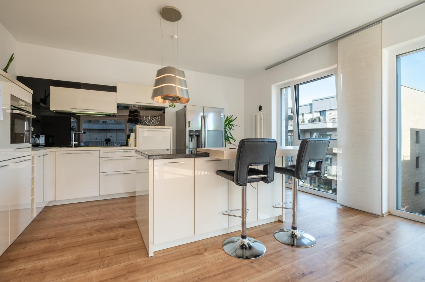 LICHTDURCHFLUTETE WOHNUNG IM 3.OG MIT WESERBLICK IN 1. REIHE - BEZUGSFREI - AKTUELL FERIENWOHNUNG – Bremen(Walle) – Vorschaubild 3