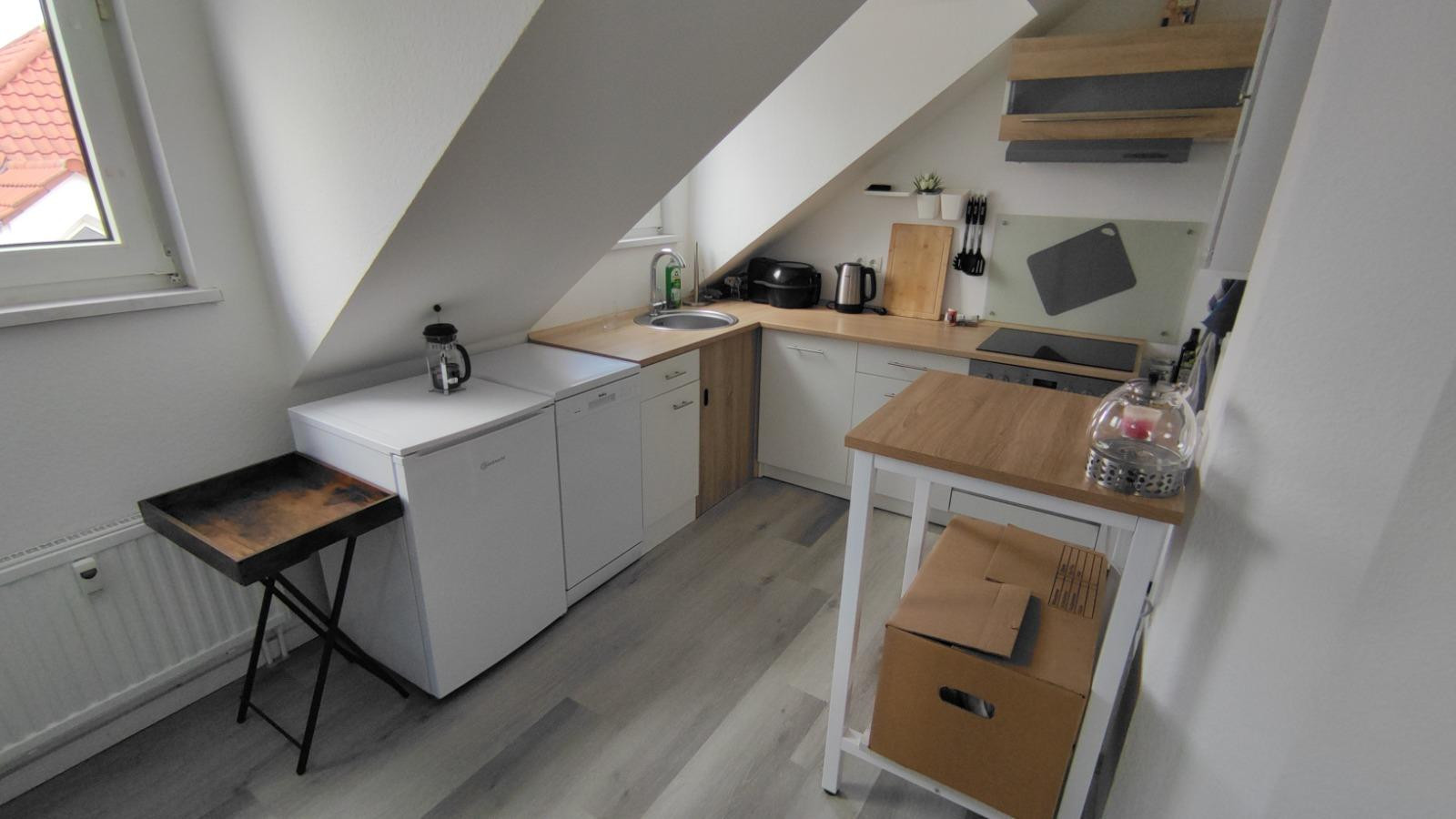 Helle 2-Zimmer-Dachgeschosswohnung mit Balkon, Einbauküche und 2 Stellplätzen in Eisenberg – Goethestraße 12, 67304 Eisenberg(Eisenberg (Pfalz)) – Vorschaubild 6