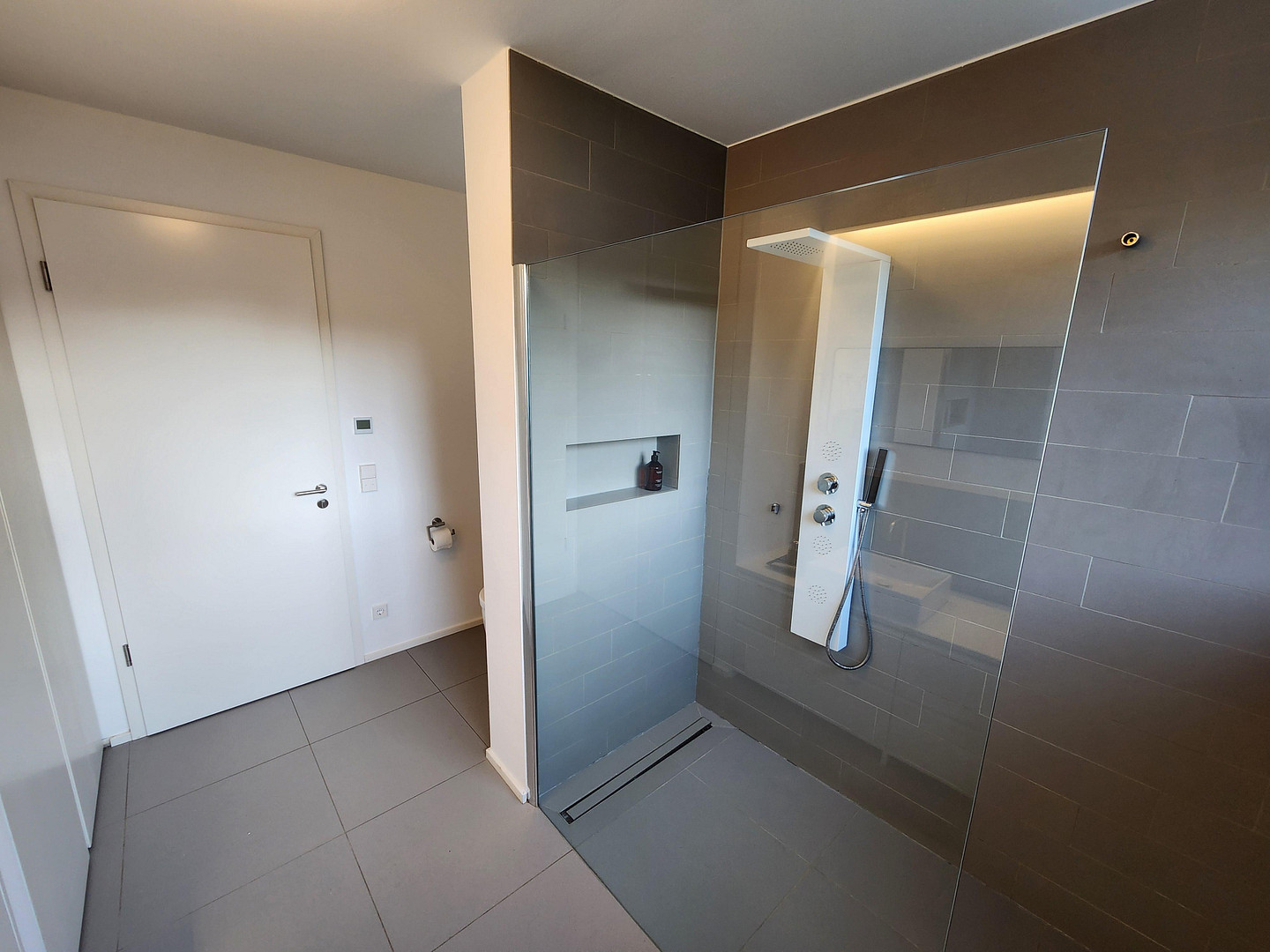 BAUHAUS-VILLA BG-5 / echte Rarität im Top-Premium-Segment – Brüder-Grimm-Straße 5, 61440 Oberursel(Oberursel (Taunus)) – Vorschaubild 19