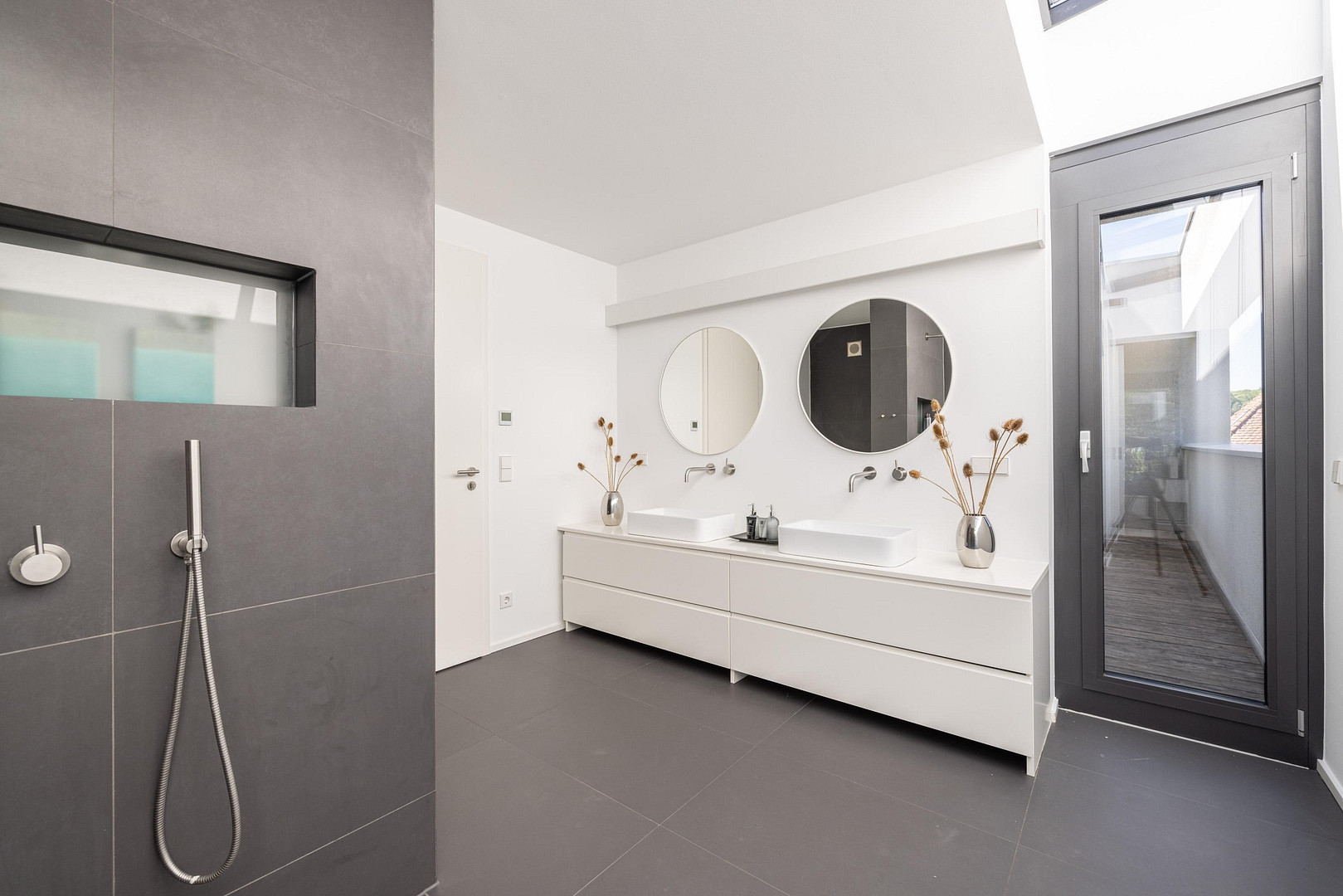 BAUHAUS-VILLA BG-5 / echte Rarität im Top-Premium-Segment – Brüder-Grimm-Straße 5, 61440 Oberursel(Oberursel (Taunus)) – Vorschaubild 15