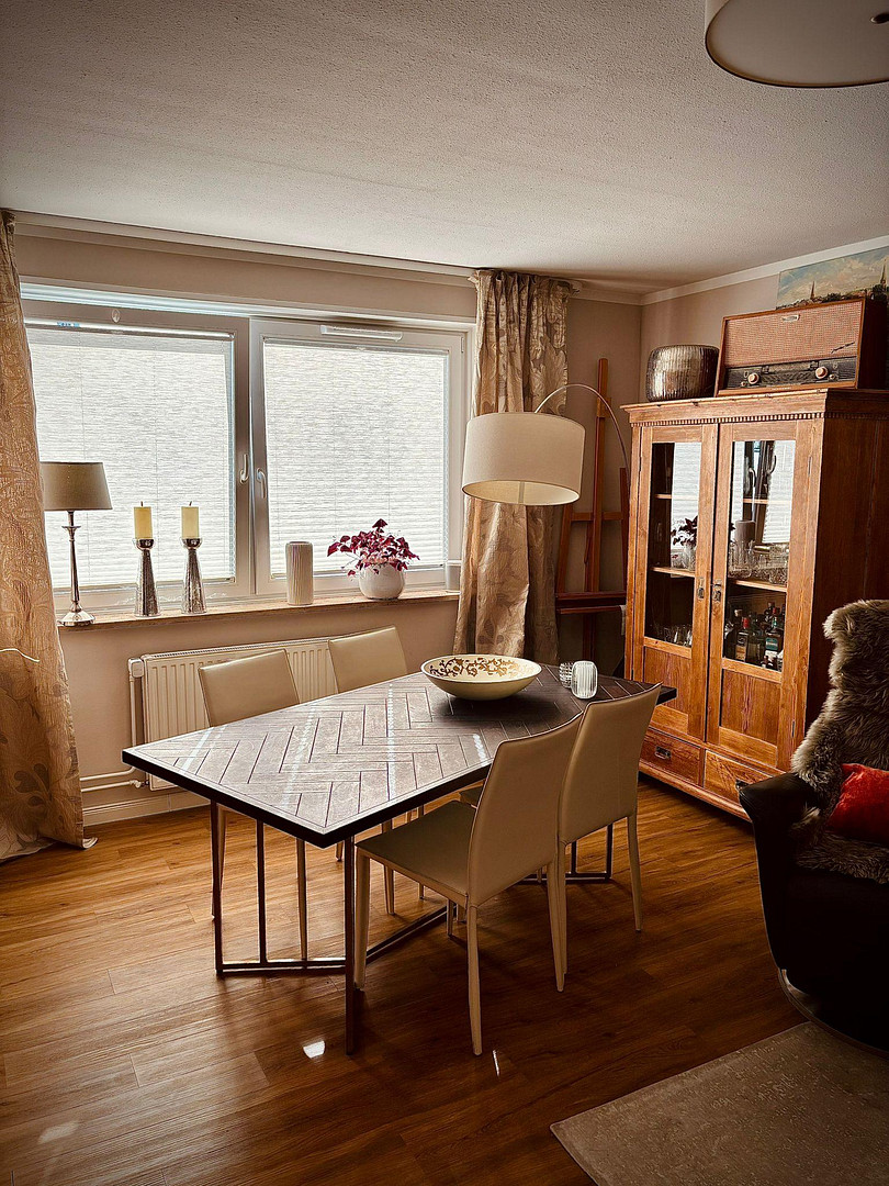 Urbane Wohnung mit Aussicht – Hamburg(Ottensen) – Vorschaubild 3