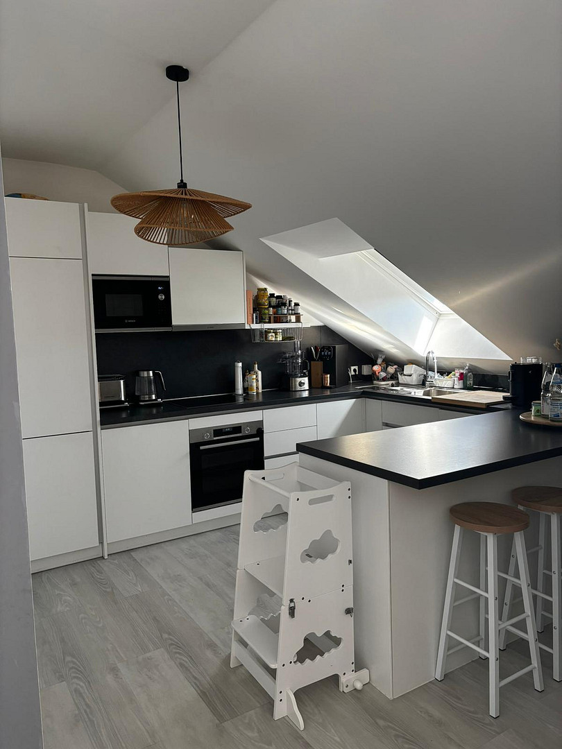 Moderne 3-Zimmer-Dachgeschosswohnung (A+) mit Loggia, Einbauküche, Stellplatz und großem Dachboden – Güldensteinstraße 50, 74081 Heilbronn(Sontheim) – Vorschaubild 7
