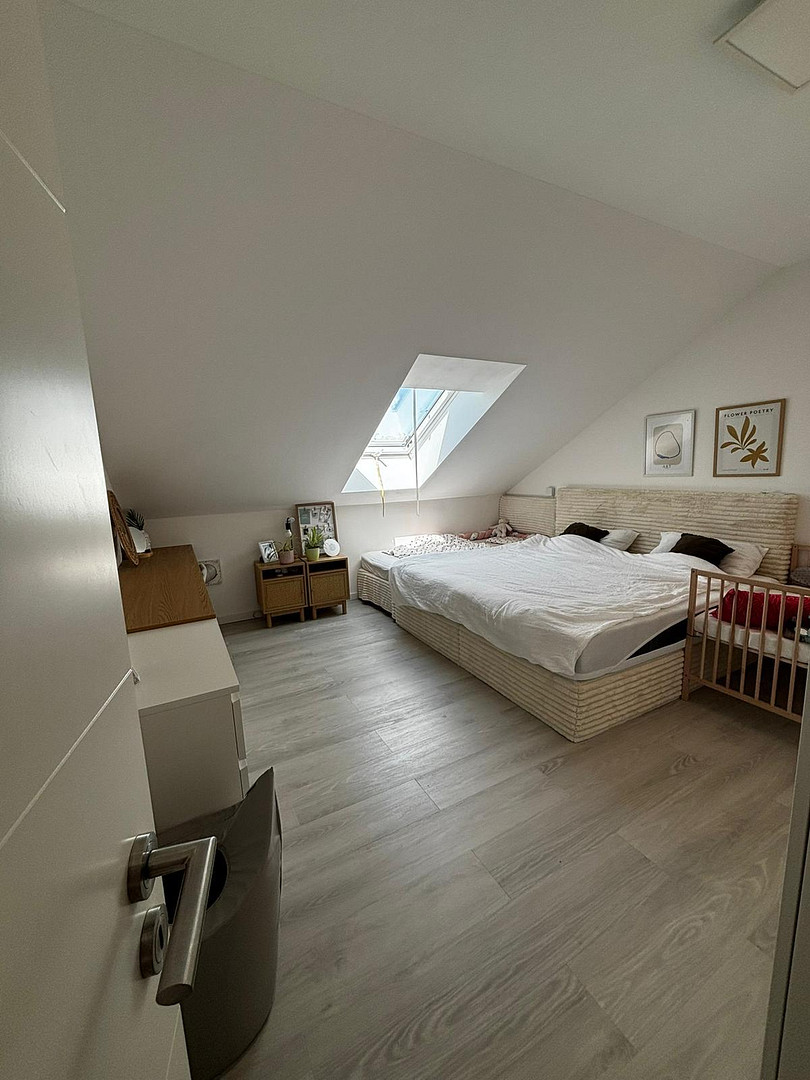 Moderne 3-Zimmer-Dachgeschosswohnung (A+) mit Loggia, Einbauküche, Stellplatz und großem Dachboden – Güldensteinstraße 50, 74081 Heilbronn(Sontheim) – Vorschaubild 11