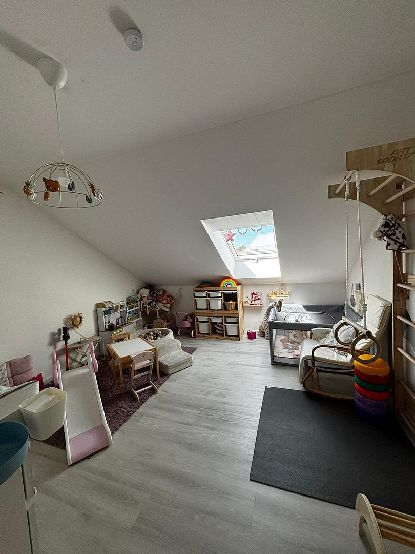 Moderne 3-Zimmer-Dachgeschosswohnung (A+) mit Loggia, Einbauküche, Stellplatz und großem Dachboden – Güldensteinstraße 50, 74081 Heilbronn(Sontheim) – Vorschaubild 6