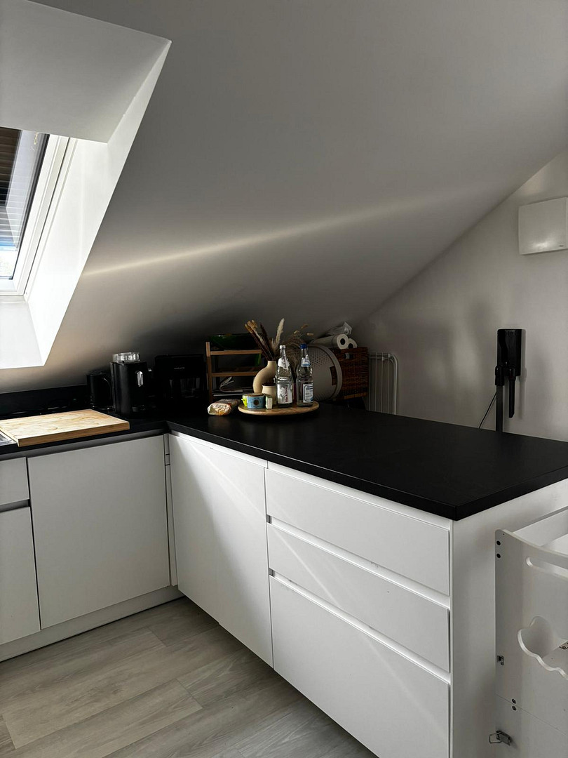 Moderne 3-Zimmer-Dachgeschosswohnung (A+) mit Loggia, Einbauküche, Stellplatz und großem Dachboden – Güldensteinstraße 50, 74081 Heilbronn(Sontheim) – Vorschaubild 8