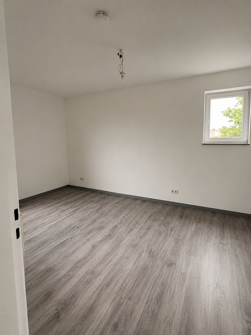 Frisch renovierte 2-Zimmer-Wohnung mit großem Balkon, neuer Einbauküche und Aufzug in Innenstadtlage – Barbarossastr. 43, 41061 Mönchengladbach(Innenstadt) – Vorschaubild 7