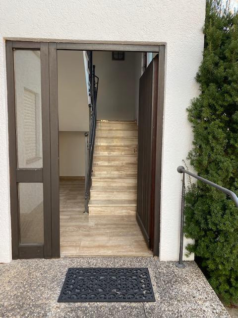 Großzügige und helle Galeriewohnung in grüner Lage – Dorfstr.6, 85567 Grafing(Hesselfurt) – Vorschaubild 2