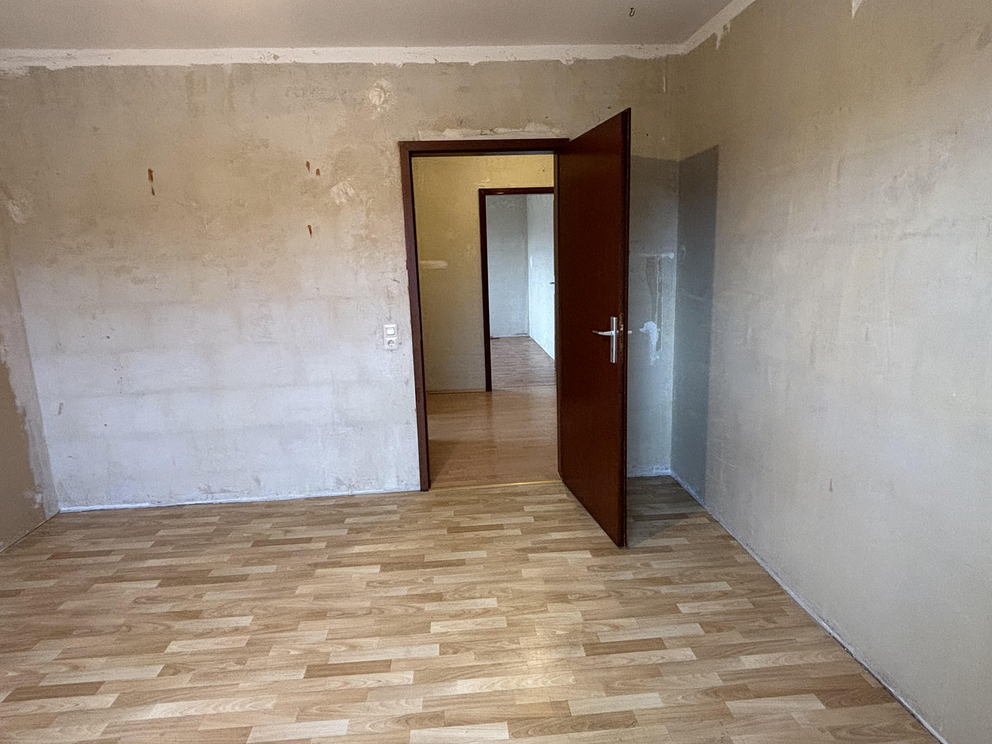 3 Zimmer-Küche-Bad, 2 Balkone, Stellplatz, Keller – Jenneweg 129, 66113 Saarbrücken(Malstatt) – Vorschaubild 14