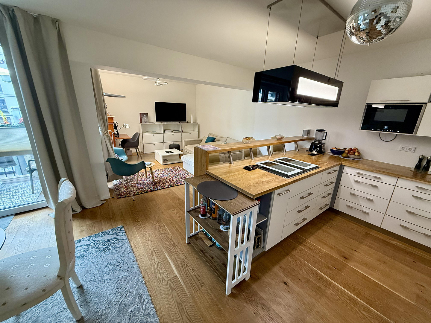 Geschmackvolle Wohnung mit vier Zimmern, Balkon und  Privatterrasse in HafenCity, Hamburg – 20457 Hamburg(Hafencity) – Vorschaubild 4