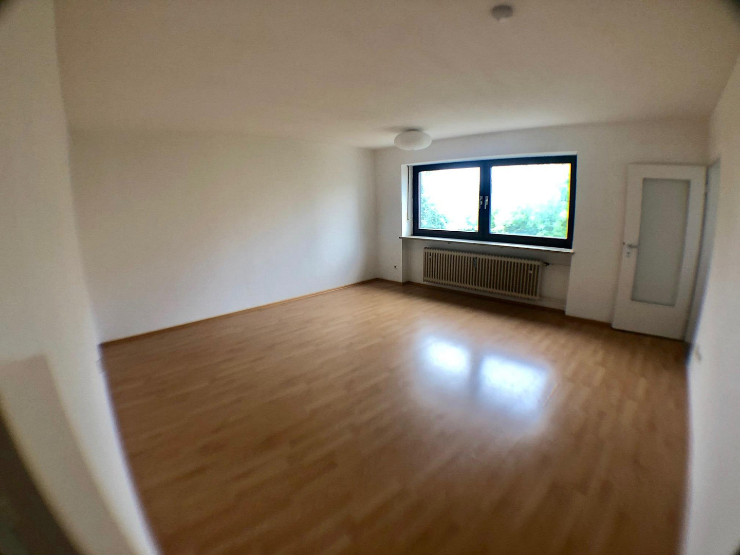 helles zentrumsnahes 1 Zi-Appartment mit neuwertiger Einbauküche – Regensburg(Ostenviertel) – Vorschaubild 2