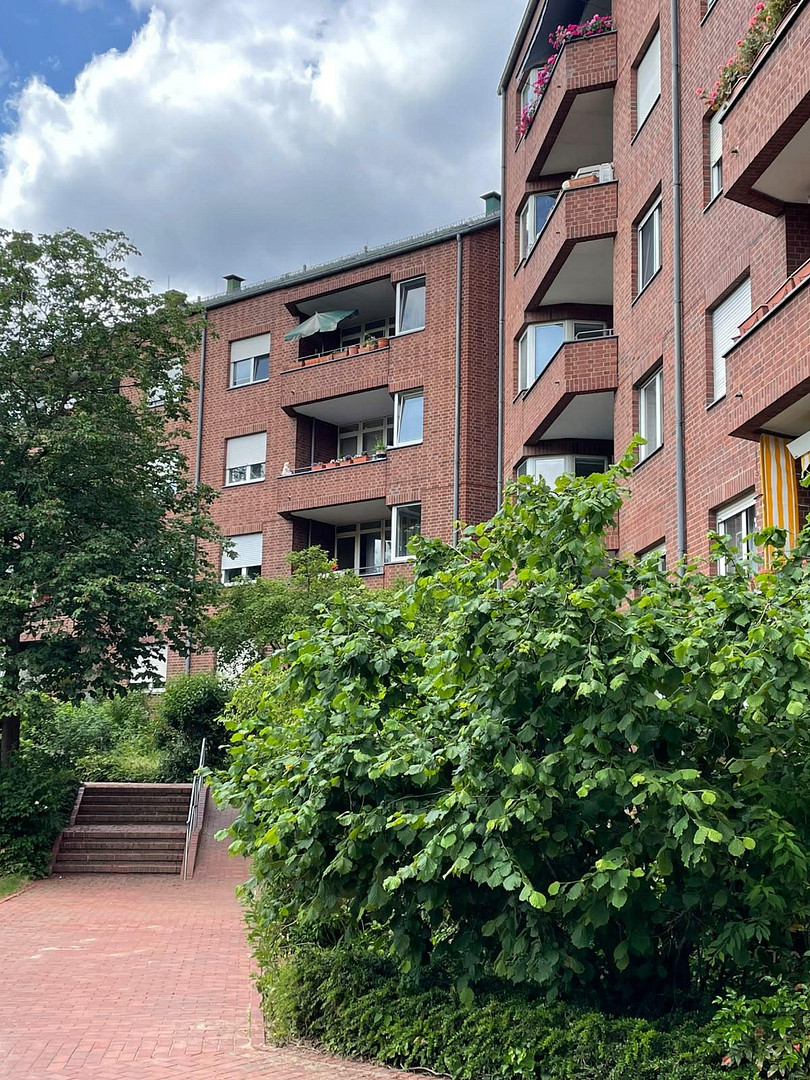 Geräumige, sonnige 4 Zimmerwohnung in Berlin Wittenau – Berlin(Wittenau) – Vorschaubild 3