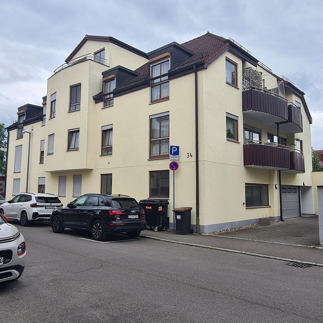 Moderne 2-Zi-Whg mit Balkon,Keller, Garten