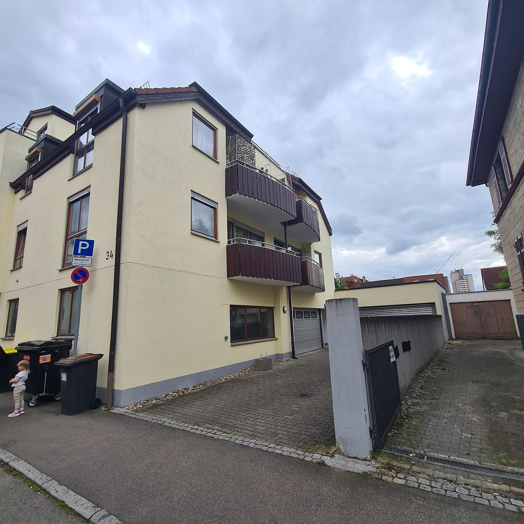 Moderne 2-Zi-Whg mit Balkon,Keller, Garten – Ulrichstraße 34, 72764 Reutlingen – Vorschaubild 3