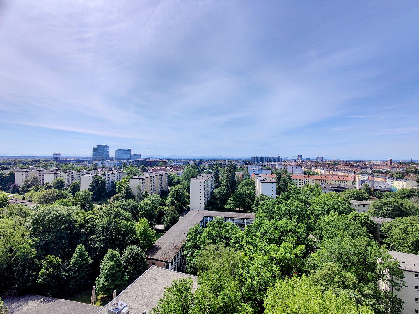 Penthouse-Feeling in Bogenhausen: 2-Zi.-Wohnung mit Alpenblick von privat – München(Bogenhausen) – Vorschaubild 11