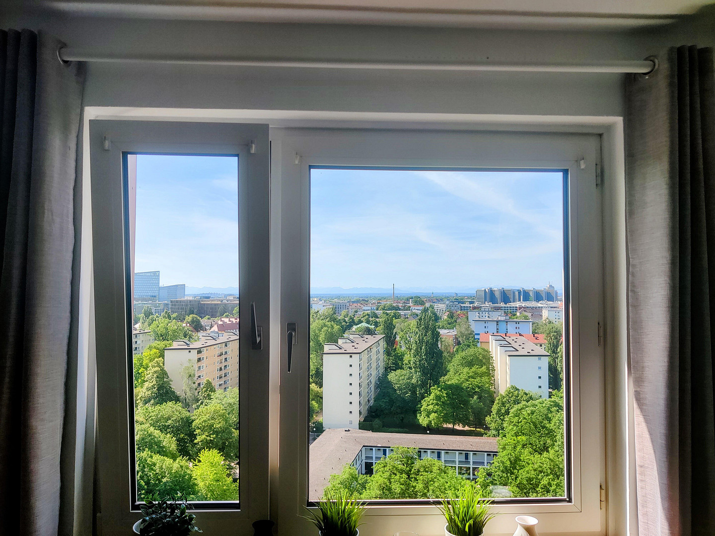 Penthouse-Feeling in Bogenhausen: 2-Zi.-Wohnung mit Alpenblick von privat – München(Bogenhausen) – Vorschaubild 10