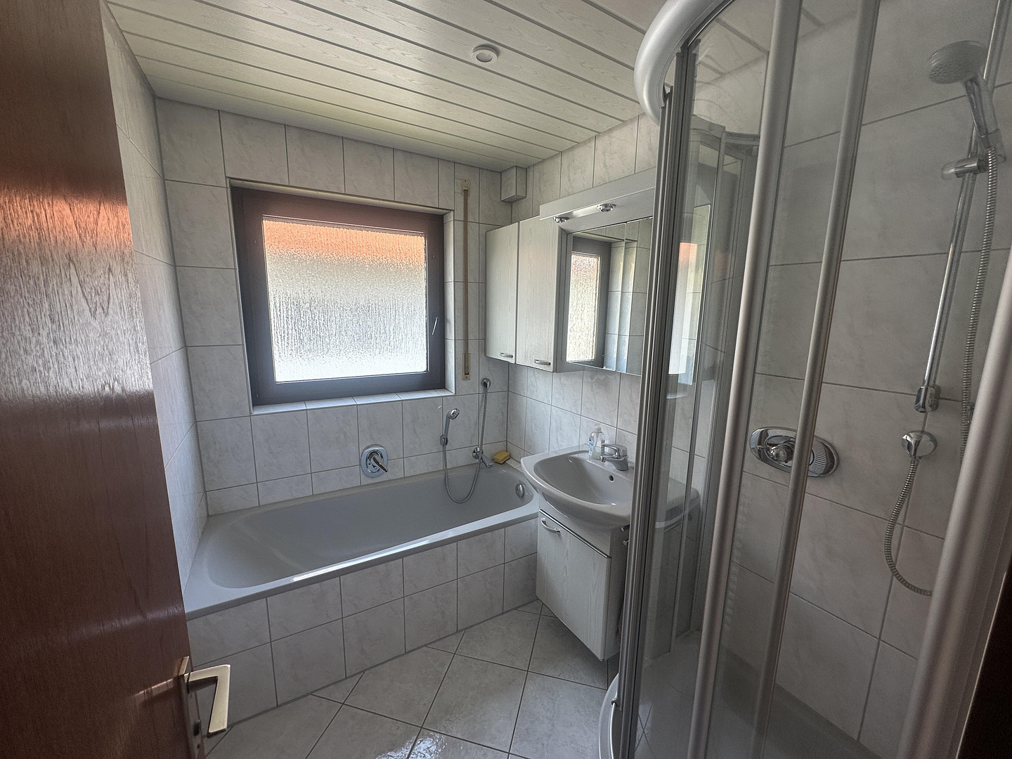 Zweifamilienhaus mit Garten in Remseck-Hochdorf – Remseck am Neckar(Hochdorf) – Vorschaubild 11
