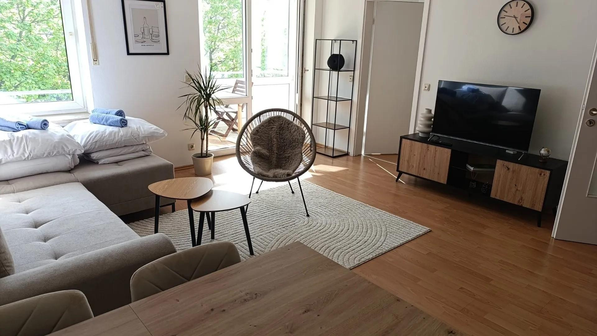 Gemütliche 1-Zimmer-Wohnung mit 45qm in Dachau-Oberaugustenfeld – Dachau – Vorschaubild 2