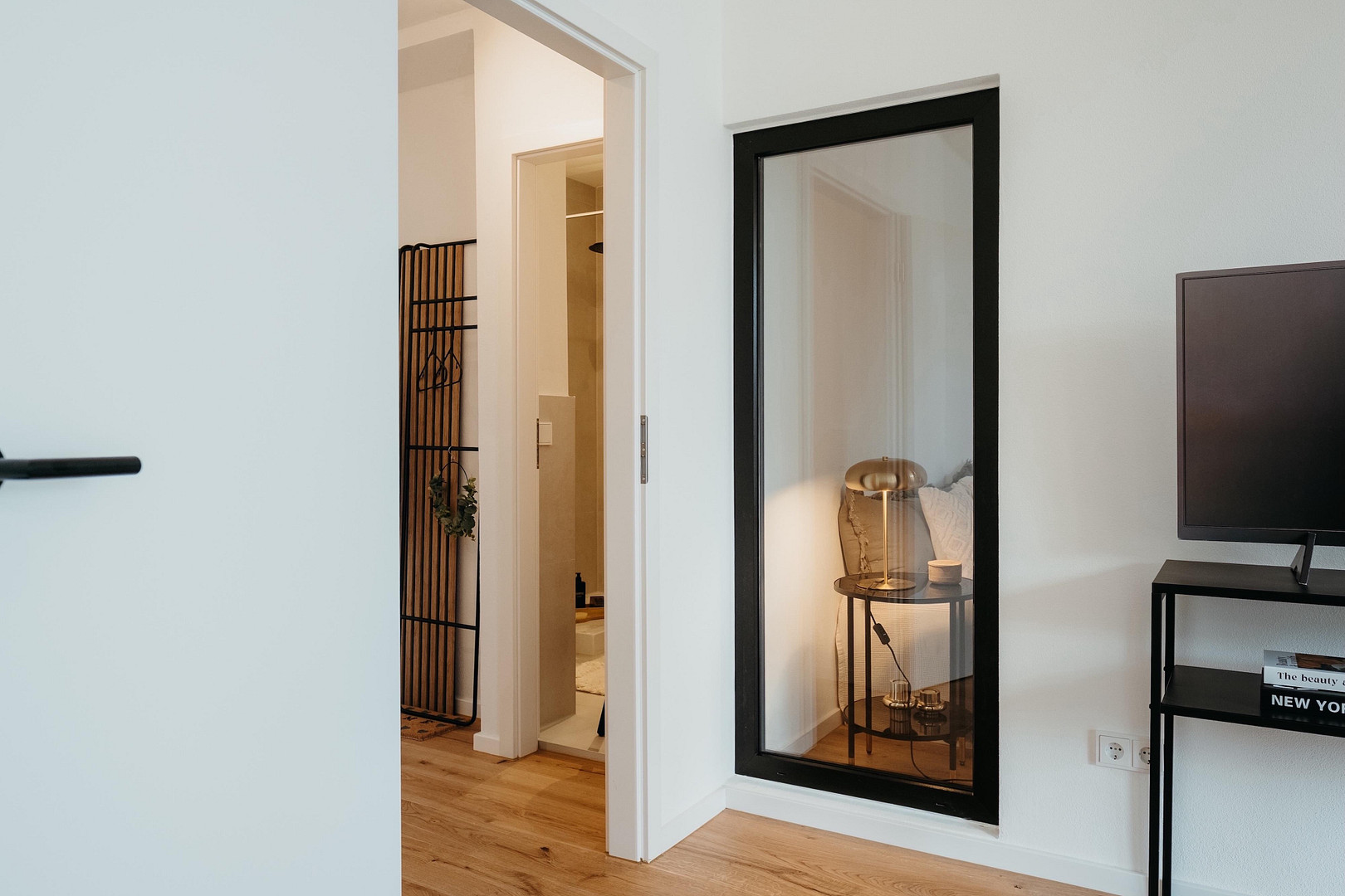 Im Herzen Schwabings: Charmante 2-Zimmer-Wohnung mit Balkon – München(Schwabing) – Vorschaubild 6