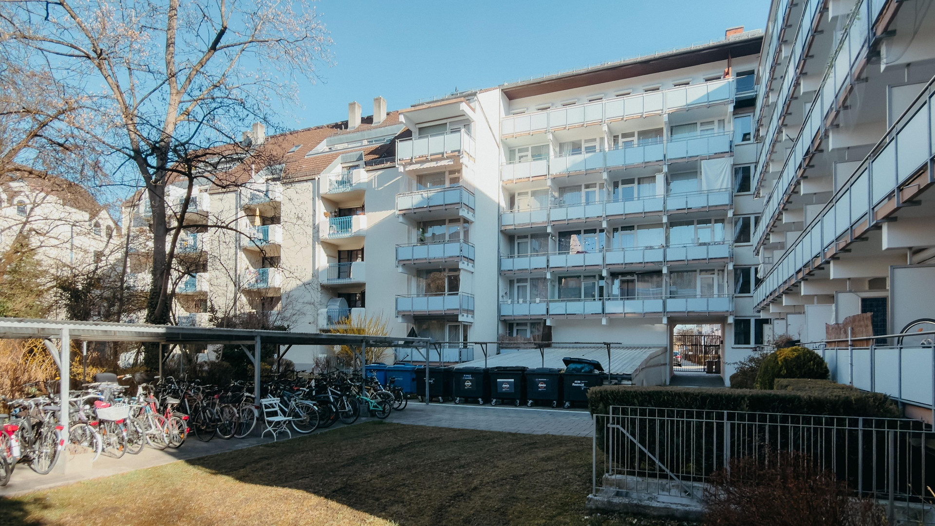 Im Herzen Schwabings: Charmante 2-Zimmer-Wohnung mit Balkon – München(Schwabing) – Vorschaubild 14