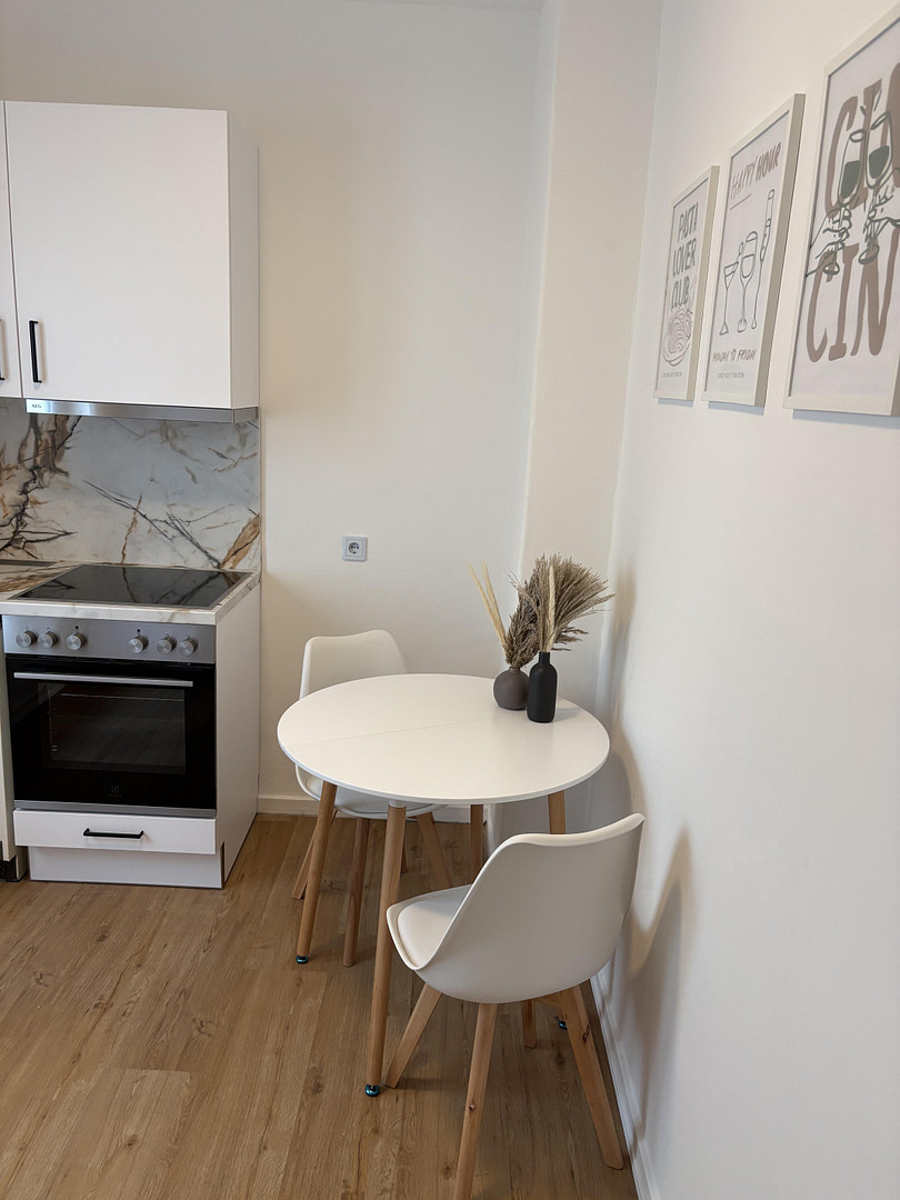 Wunderschöne möblierte 2,5 Zimmer Wohnung auf der Schanze – Lindenallee 36D, 20259 Hamburg(Eimsbüttel) – Vorschaubild 2