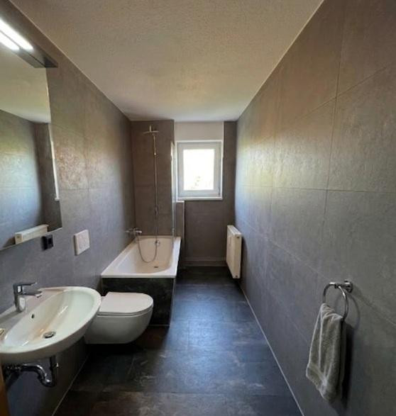 3 Zimmer Wohnung 84,0qm neu renoviert im 2. OG, ab 15.08. frei – Muggenhofer Str., 90429 Nürnberg(Eberhardshof) – Vorschaubild 3