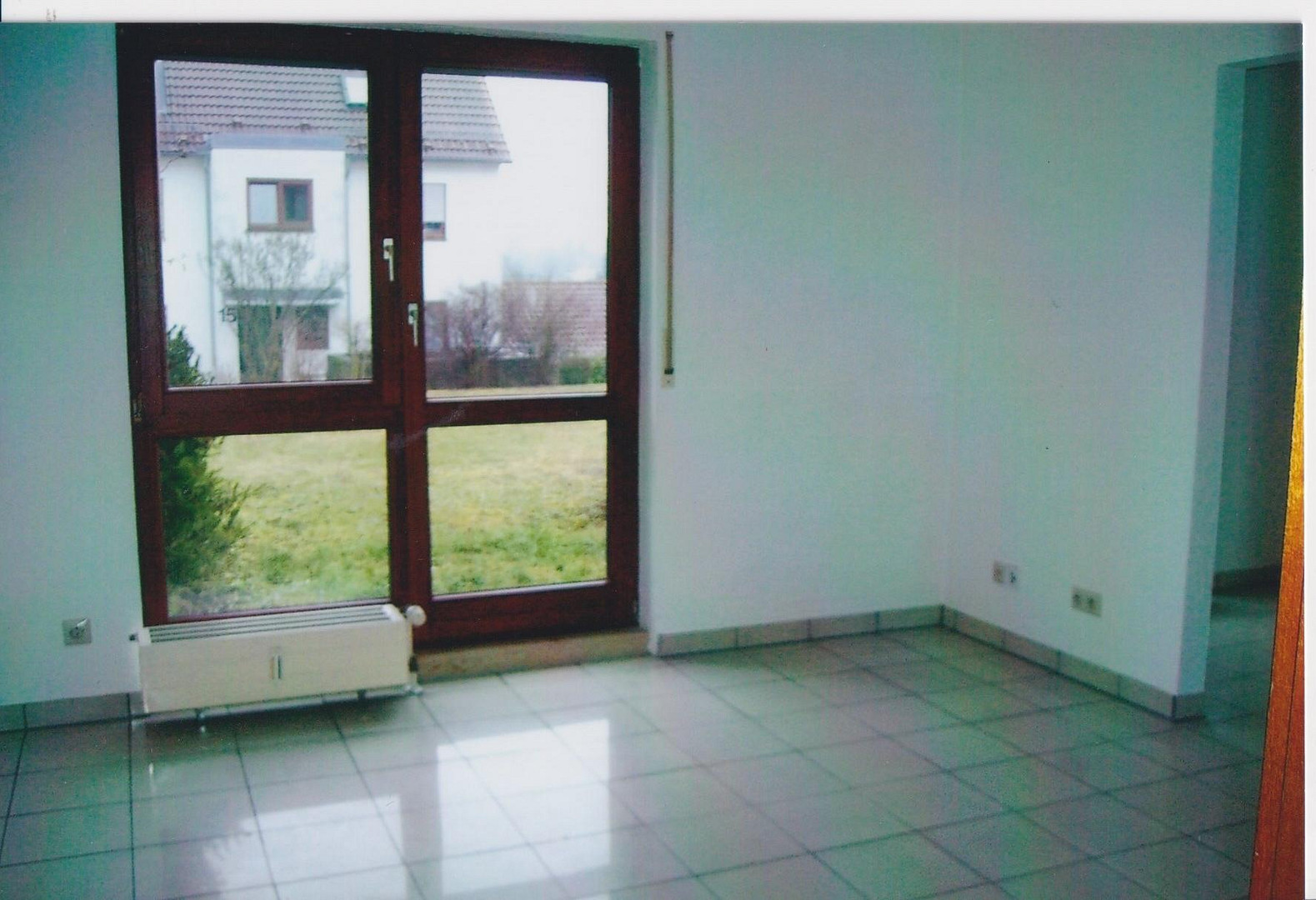 1,5-Zi-Wohnung mit Gartenzugang, 20qm Hobbyraum, Garagen, Stgt-Sommerrain – top angebunden