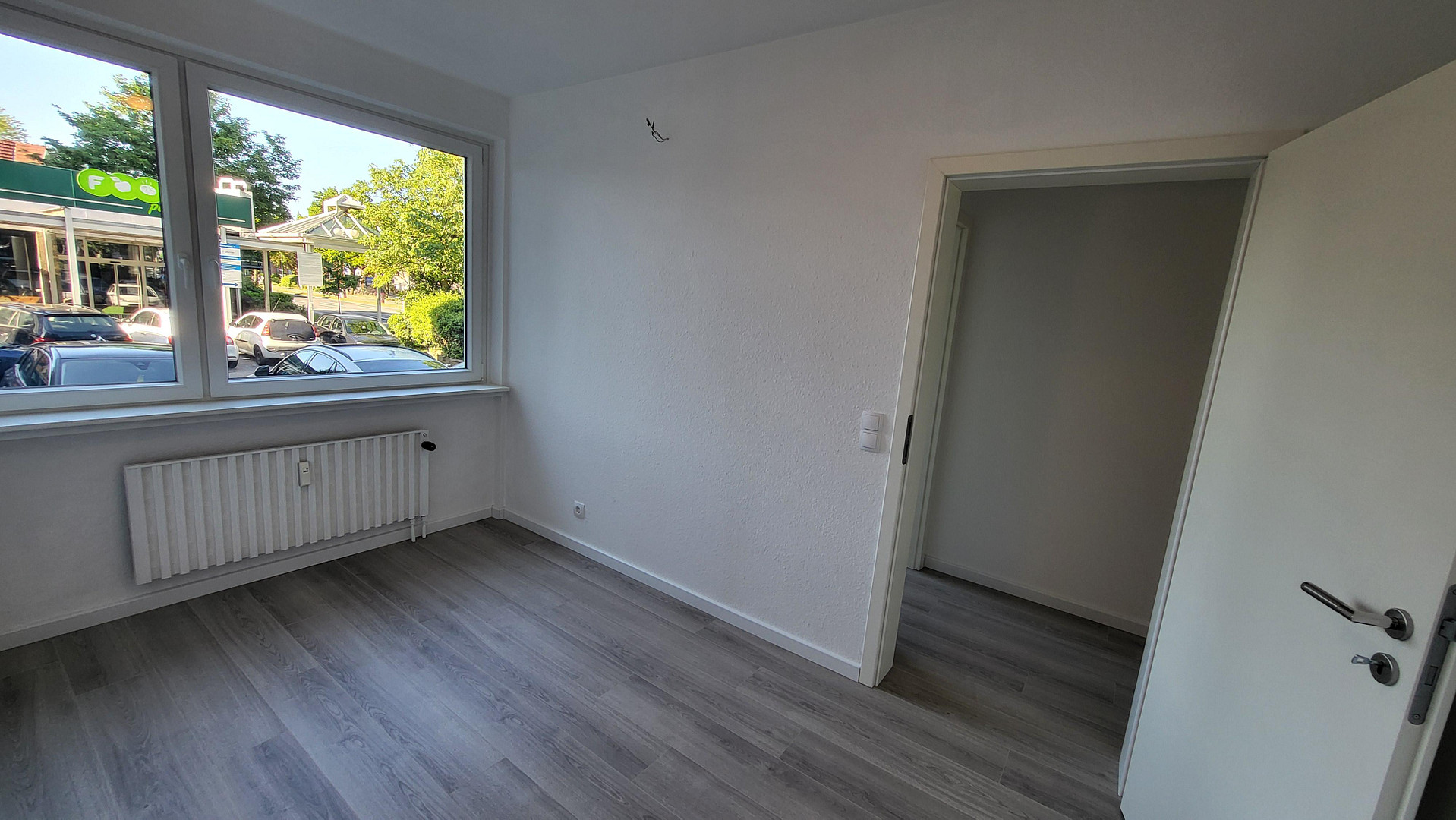 Erdgeschoß-frisch renoviert-separater Eingang-Balkon-Tiefgarage-von Privat – Elmshorner Straße 15, 25421 Pinneberg – Vorschaubild 9