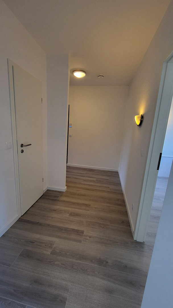 Erdgeschoß-frisch renoviert-separater Eingang-Balkon-Tiefgarage-von Privat – Elmshorner Straße 15, 25421 Pinneberg – Vorschaubild 13