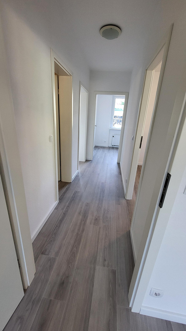 Erdgeschoß-frisch renoviert-separater Eingang-Balkon-Tiefgarage-von Privat – Elmshorner Straße 15, 25421 Pinneberg – Vorschaubild 17