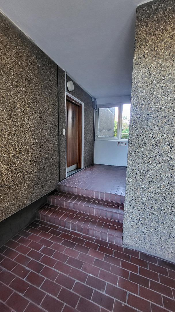 Erdgeschoß-frisch renoviert-separater Eingang-Balkon-Tiefgarage-von Privat – Elmshorner Straße 15, 25421 Pinneberg – Vorschaubild 21