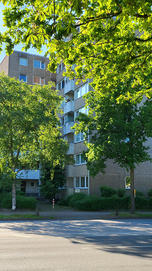 Erdgeschoß-frisch renoviert-separater Eingang-Balkon-Tiefgarage-von Privat – Elmshorner Straße 15, 25421 Pinneberg – Vorschaubild 25