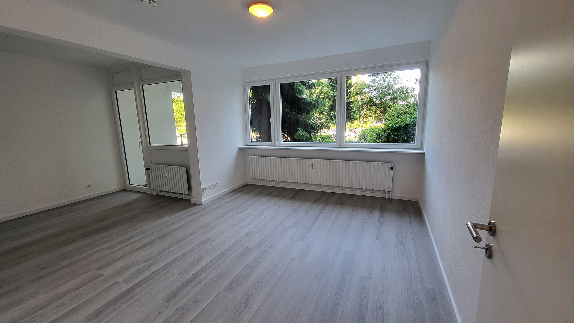 Erdgeschoß-frisch renoviert-separater Eingang-Balkon-Tiefgarage-von Privat – Elmshorner Straße 15, 25421 Pinneberg – Vorschaubild 2
