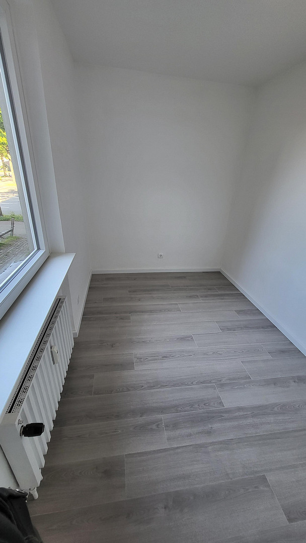Erdgeschoß-frisch renoviert-separater Eingang-Balkon-Tiefgarage-von Privat – Elmshorner Straße 15, 25421 Pinneberg – Vorschaubild 15
