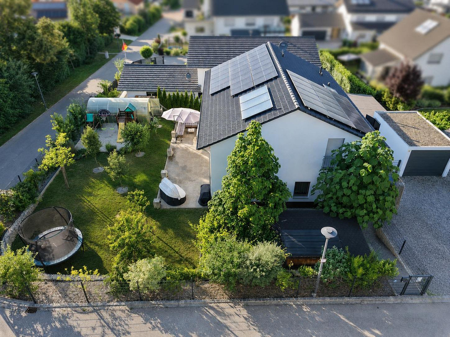 Modernes 217-m²-Familienhaus mit 8 Zimmern, PV-Speicher, Wallbox, Solar & großem Garten – Reisbach(Oberhausen) – Vorschaubild 2