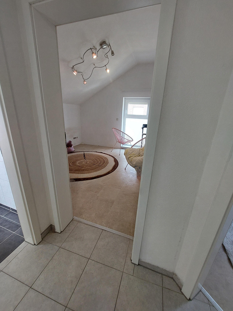 Einfamilienhaus mit Wintergarten ;Terrasse; Garten und Garage.  !!(Preis Verhandelbar) – Offermannsstr 9, 52499 Baesweiler(Setterich) – Vorschaubild 14