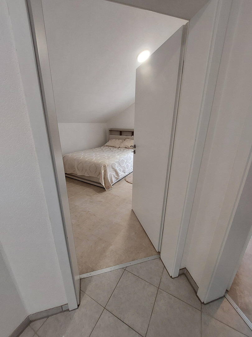 Einfamilienhaus mit Wintergarten ;Terrasse; Garten und Garage.  !!(Preis Verhandelbar) – Offermannsstr 9, 52499 Baesweiler(Setterich) – Vorschaubild 21