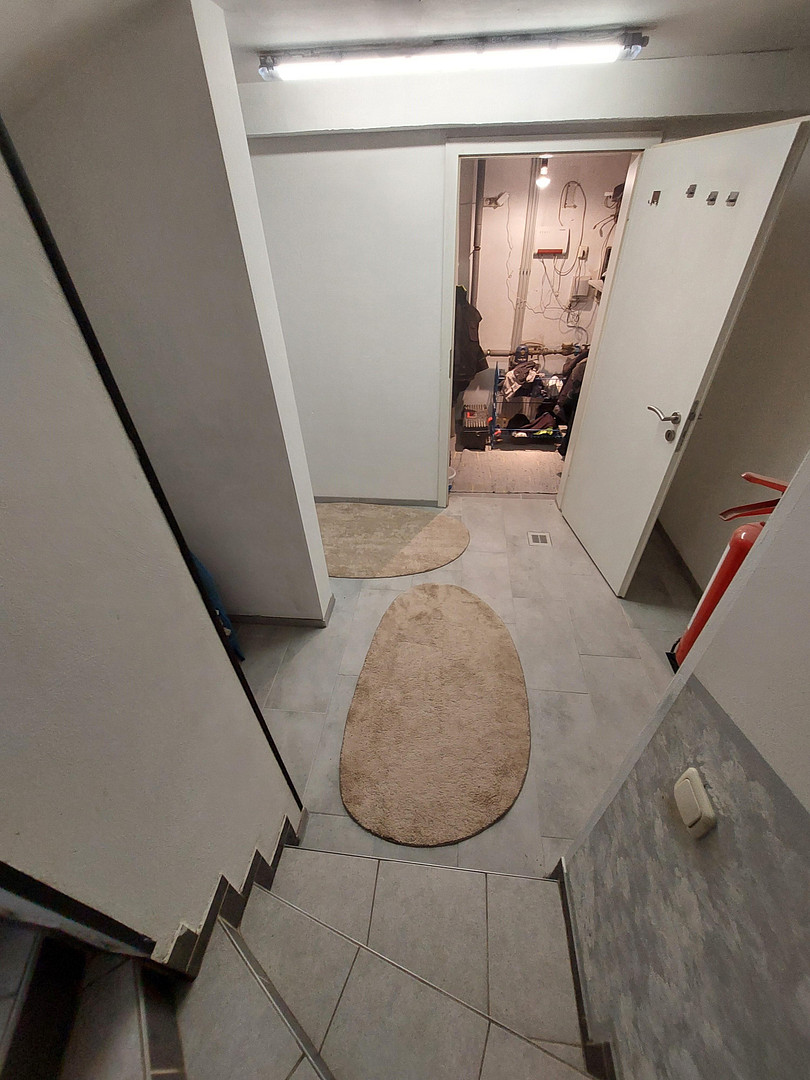 Einfamilienhaus mit Wintergarten ;Terrasse; Garten und Garage.  !!(Preis Verhandelbar) – Offermannsstr 9, 52499 Baesweiler(Setterich) – Vorschaubild 24