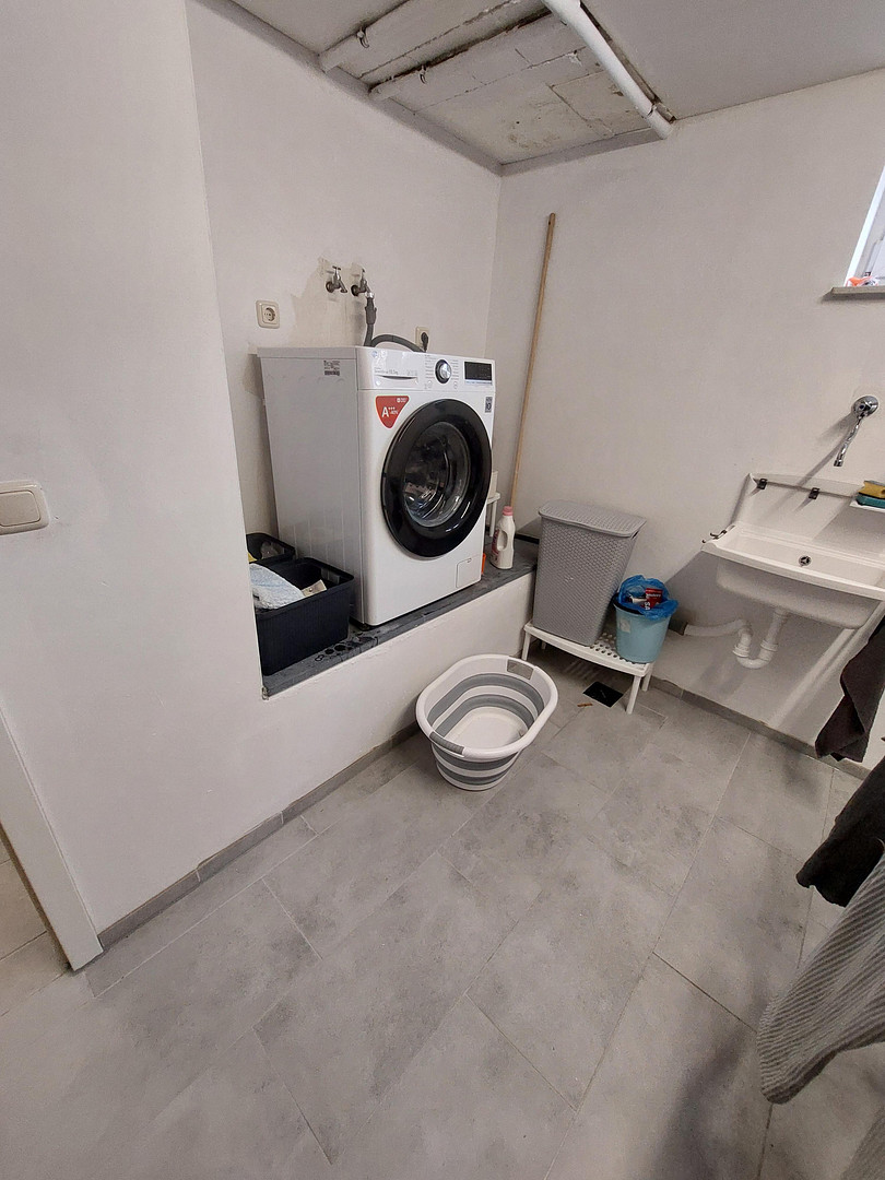 Einfamilienhaus mit Wintergarten ;Terrasse; Garten und Garage.  !!(Preis Verhandelbar) – Offermannsstr 9, 52499 Baesweiler(Setterich) – Vorschaubild 29