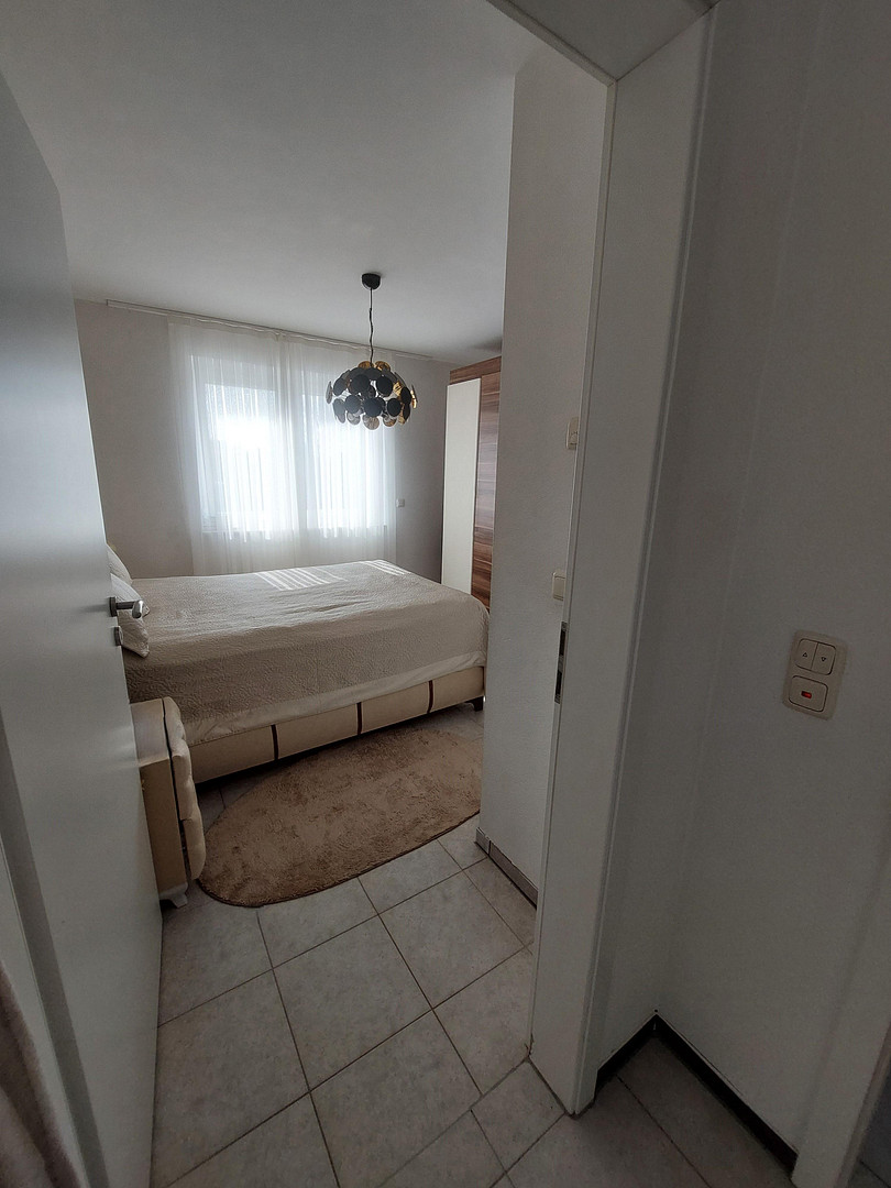 Einfamilienhaus mit Wintergarten ;Terrasse; Garten und Garage.  !!(Preis Verhandelbar) – Offermannsstr 9, 52499 Baesweiler(Setterich) – Vorschaubild 6