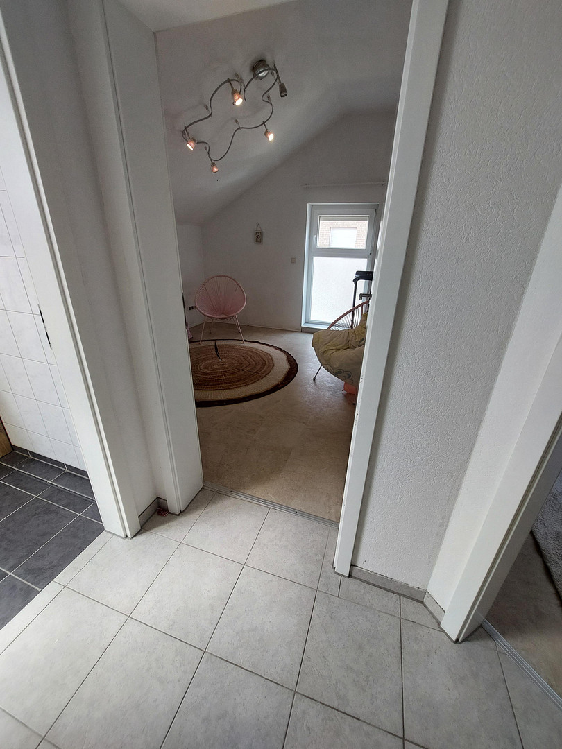 Einfamilienhaus mit Wintergarten ;Terrasse; Garten und Garage.  !!(Preis Verhandelbar) – Offermannsstr 9, 52499 Baesweiler(Setterich) – Vorschaubild 18