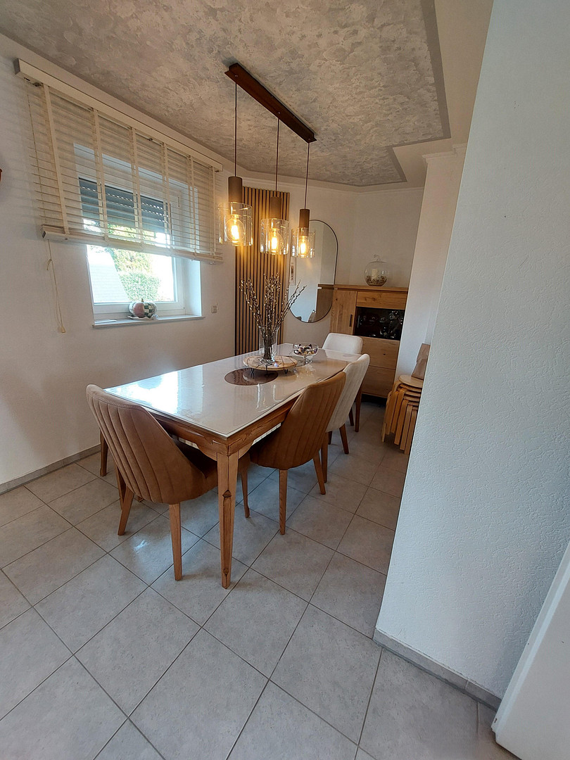 Einfamilienhaus mit Wintergarten ;Terrasse; Garten und Garage.  !!(Preis Verhandelbar) – Offermannsstr 9, 52499 Baesweiler(Setterich) – Vorschaubild 9