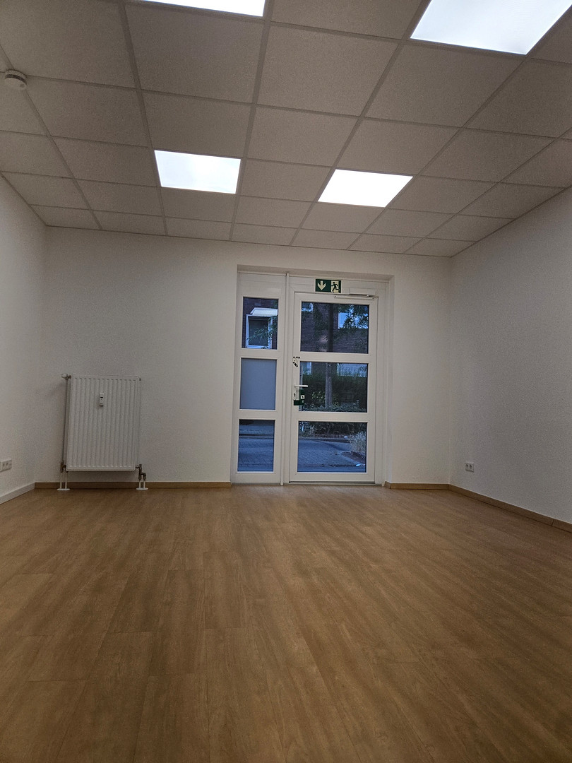 3-Zimmer-Gartenwohnung, Einbauküche, zentrale Innenstadtlage Erstbezug nach Sanierung, WG-geeignet – Höhenstraße 25, 40227 Düsseldorf(Oberbilk) – Vorschaubild 4