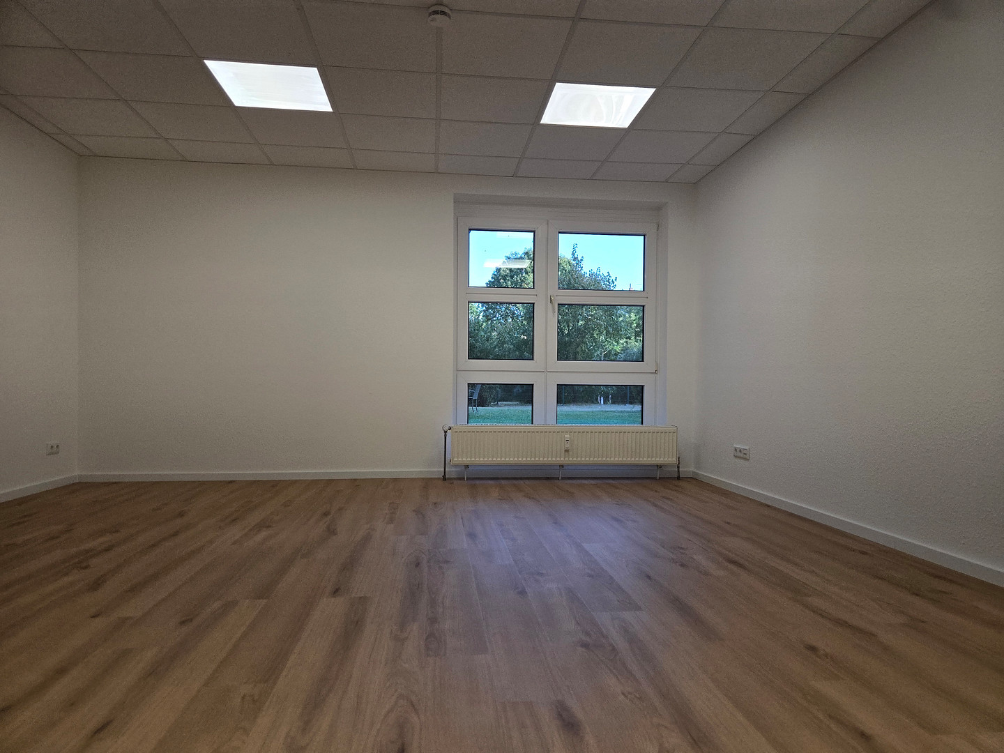 3-Zimmer-Gartenwohnung, Einbauküche, zentrale Innenstadtlage Erstbezug nach Sanierung, WG-geeignet – Höhenstraße 25, 40227 Düsseldorf(Oberbilk) – Vorschaubild 3