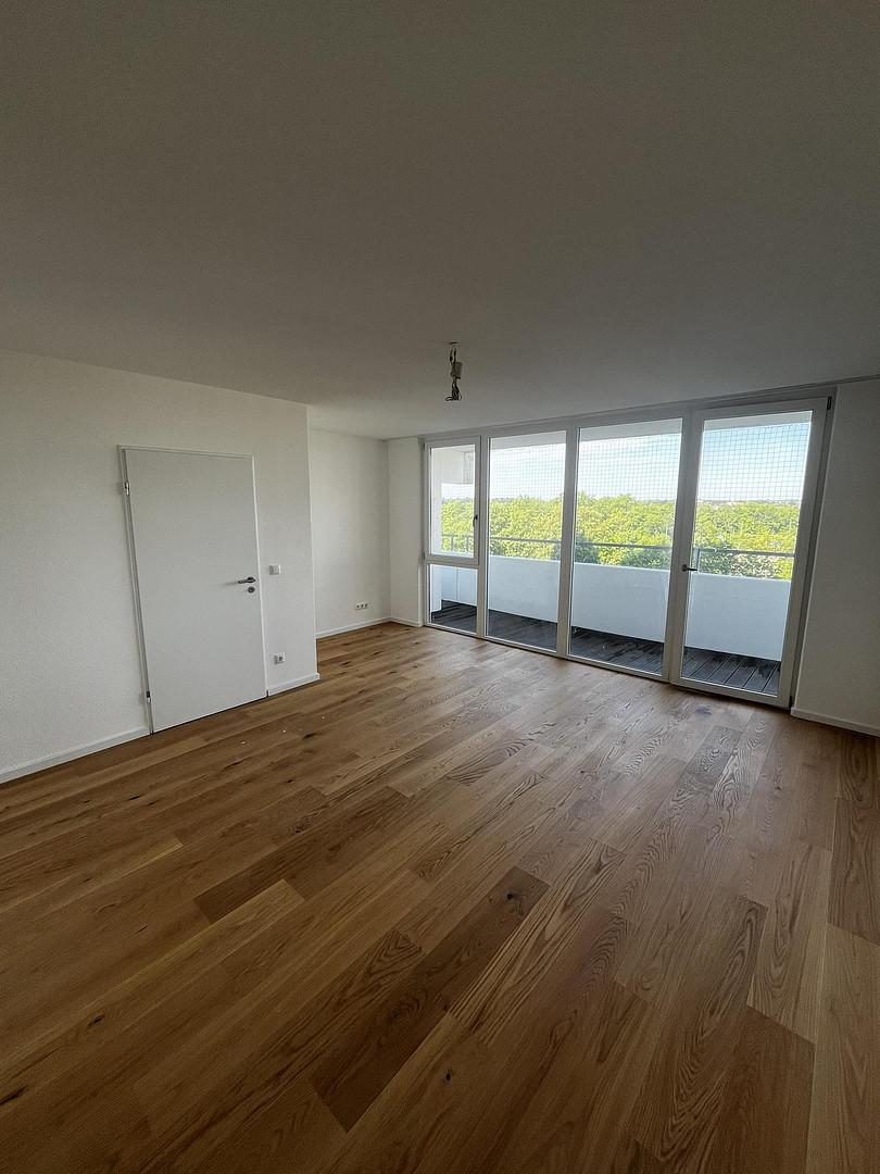 Kernsanierte 2-Zimmer-Wohnung mit Balkon und Weitblick – Wilhelm-Hauff-Straße 22, 86161 Augsburg(Spickel-Herrenbach) – Vorschaubild 2