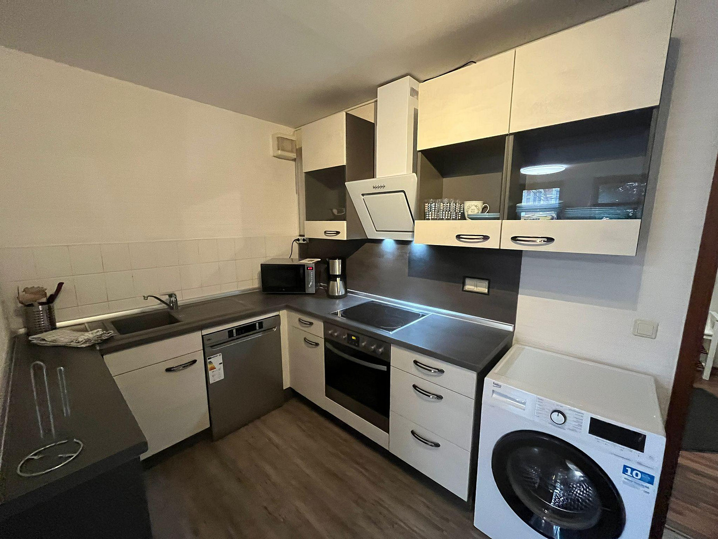 Voll möblierte schöne & helle 3 Zimmer Homeoffice Wohnung in ruhiger Lage nahe S-Bahn Grünau – Am Falkenberg 106, 12524 Berlin(Altglienicke) – Vorschaubild 16